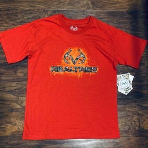 NWT Realtree Official Antler Graphic Tee